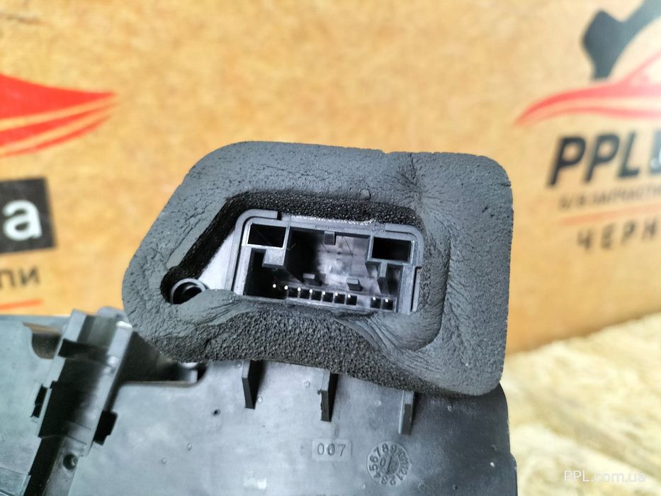 Audi A6 C8 18- Q7 Q8 A7 Замок двери правой задней 9 pin 4K0839016P