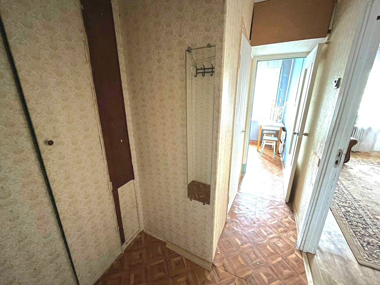 Продам 1-комнатную квартиру  Тополь-3