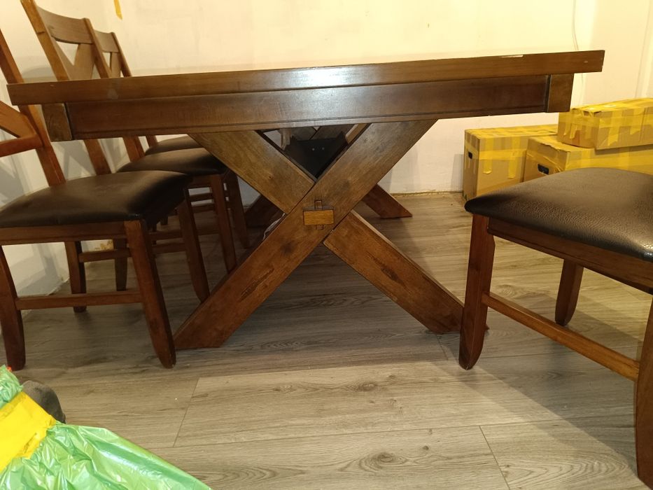 Sprzedam stół i krzesla dębowe