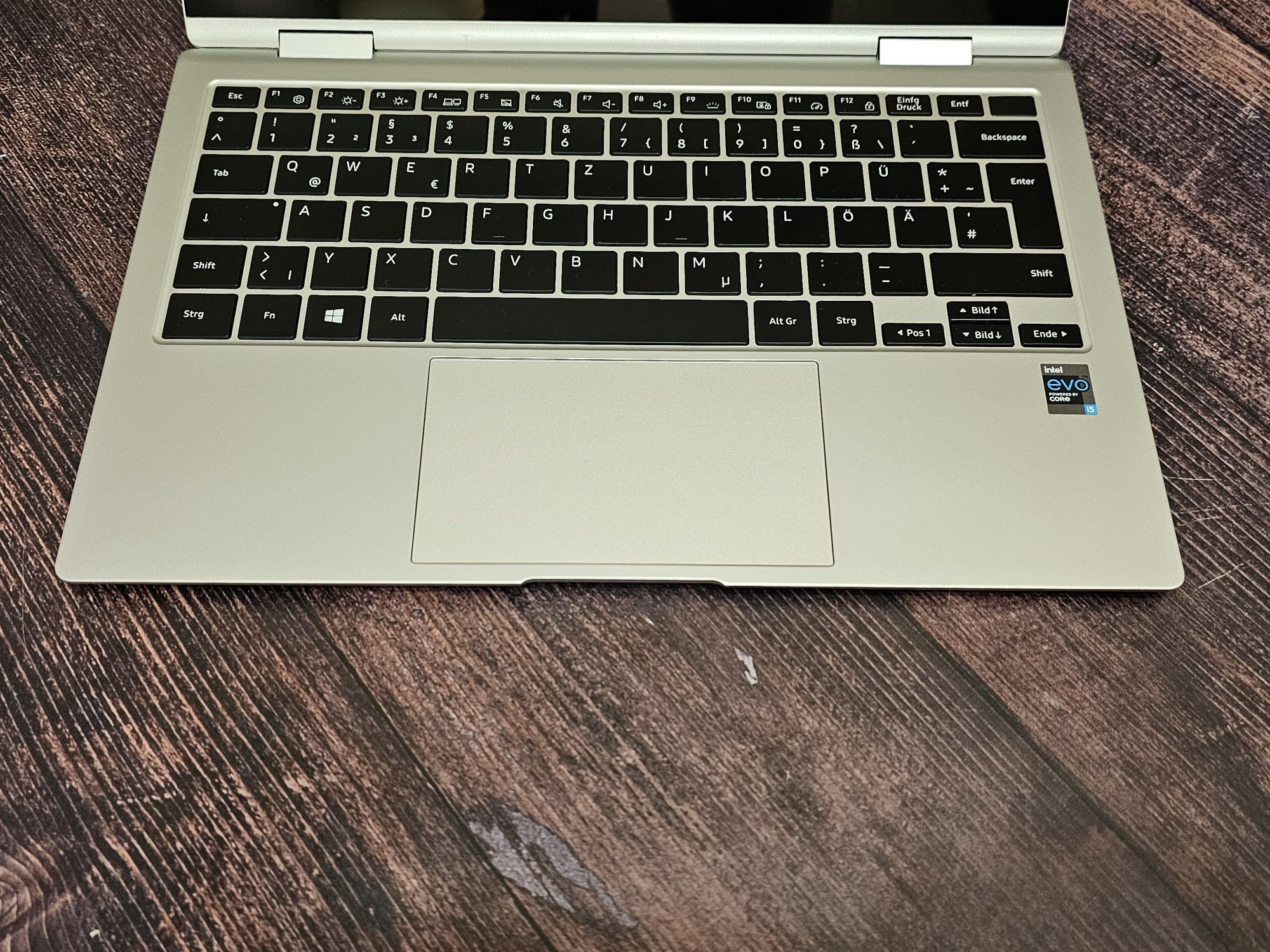 Samsung GalaxyBook Pro 360 (i5-1135G7/8Gb/Xe G7 80Eu/SSD 256Gb/AMOLED)