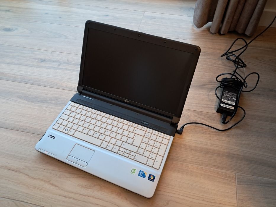 Laptop Fujitsu LIFEBOOK A530