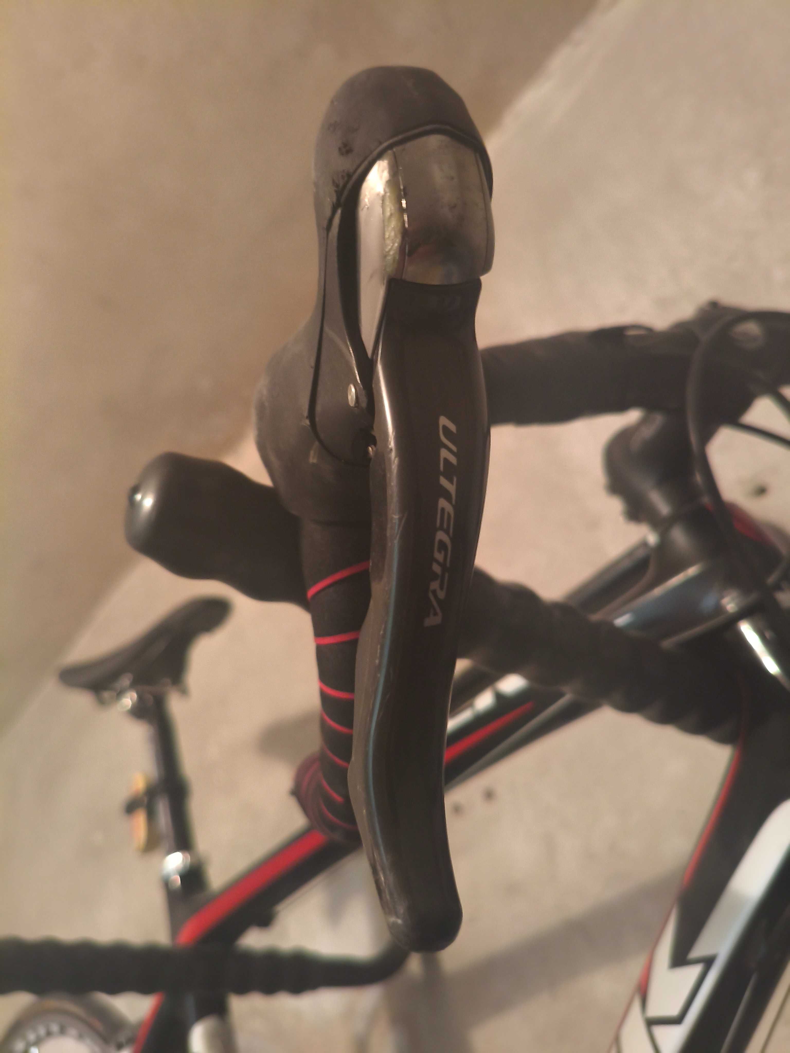 Trek Madone 4.5 full carbon shimano ultegra