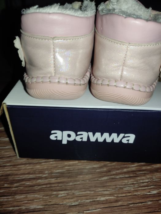 Зимові ботиночки для дівчинки !