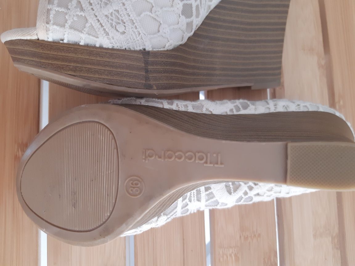 Buty na koturnie rozmiar 36 firmy T.Taccardi