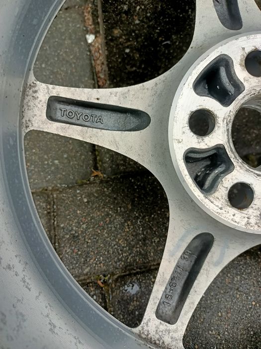 Felgi aluminiowe Toyota Avensis Celica Vll 16" 6,5J 5x100