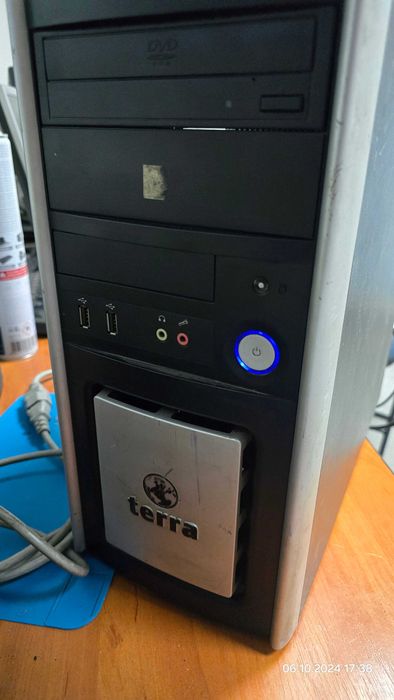 Комп'ютер Fujitsu. Intel Dual-Core E5800  3.2 ГГц, SSD 64Gb, DDR3 4Gb