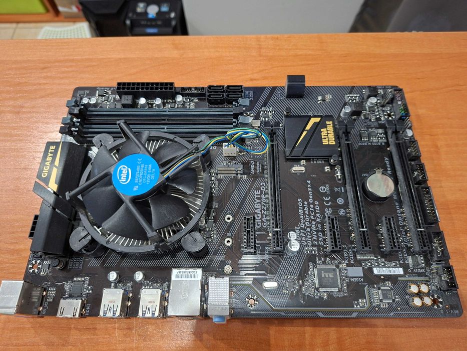 GA - Z270P - D3 + Intel i5 - 7400