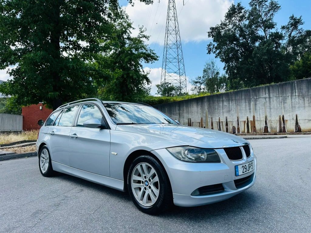 BMW 318d sport line imaculada como nova