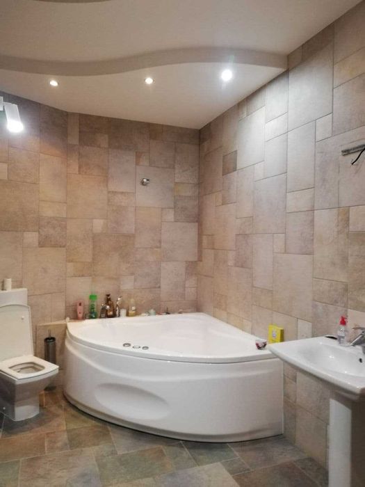 Продаж 2-к квартири 138,8 м2 Київ, вул.В. Васильківська 18  280000$