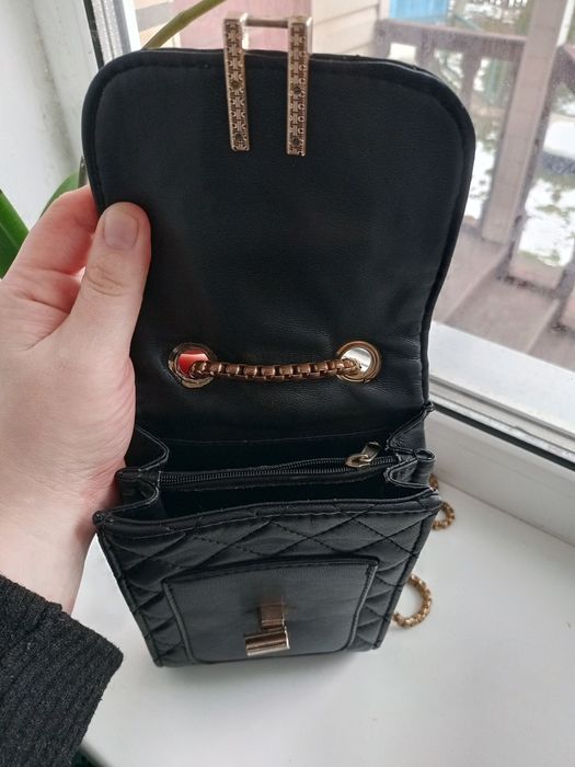 Мініатюрна сумочка в гарному стані