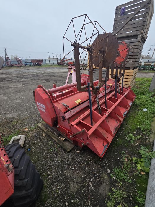 Продам картоплесажалку+ фрезерний окучник