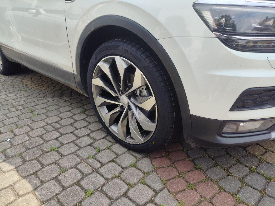 Nowe fabrycznie alufelgi 20 5x112 et45 VW Touran Passat Arteon Tiguan