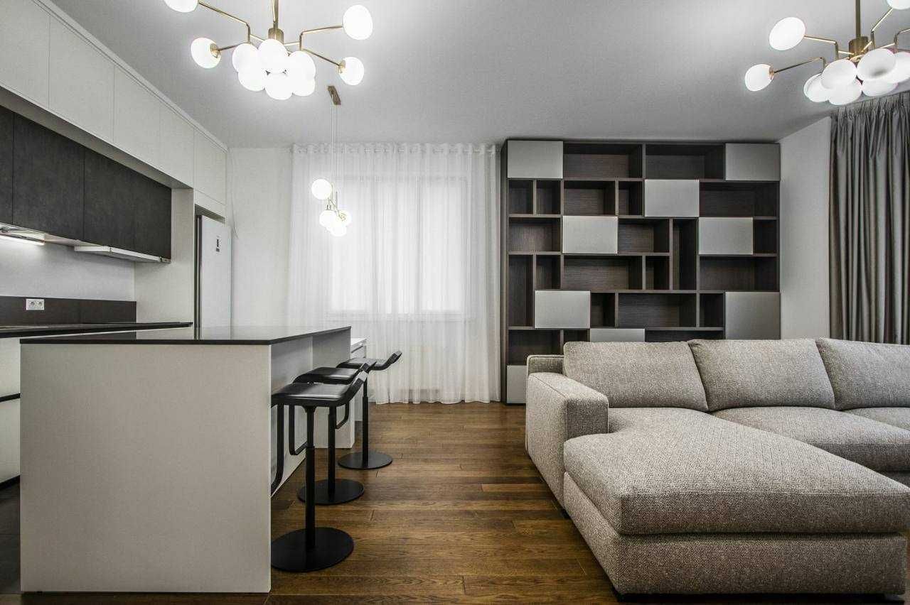 Продам двухкомнатную квартиру на Каманина с дизайнерским ремонтом