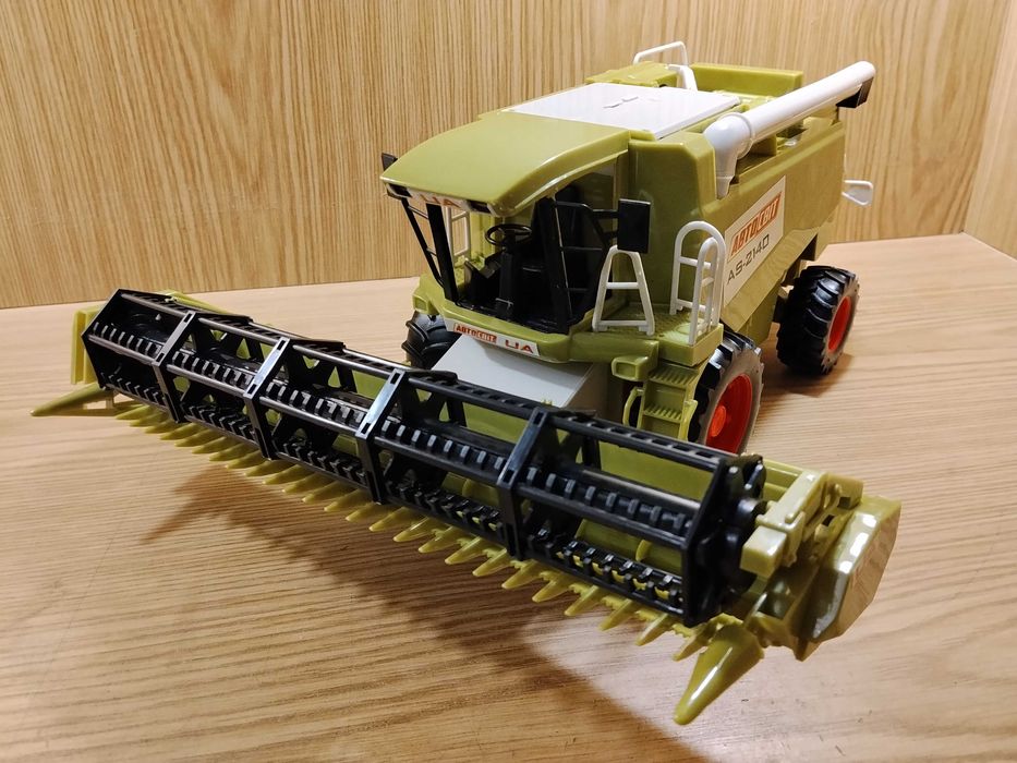 Зерноуборочный комбайн 29 см жатка AS-2140 Автосвит подвижные детали