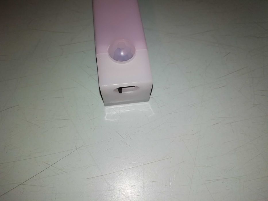 Сенсорний світильник з датчиком руху. З великим акумулятором