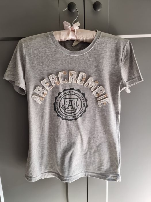 Nowa szara bluzka T-shirt Abercrombie&Fitch roz M