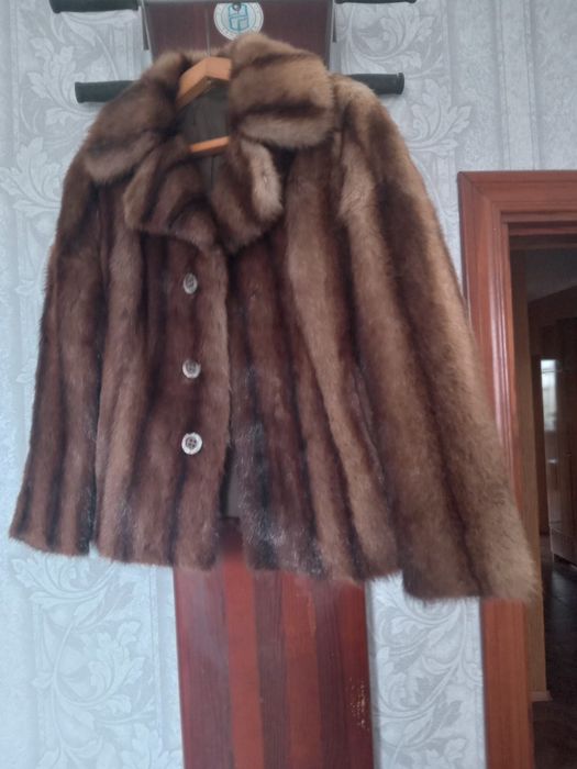 Норковий полушубок.