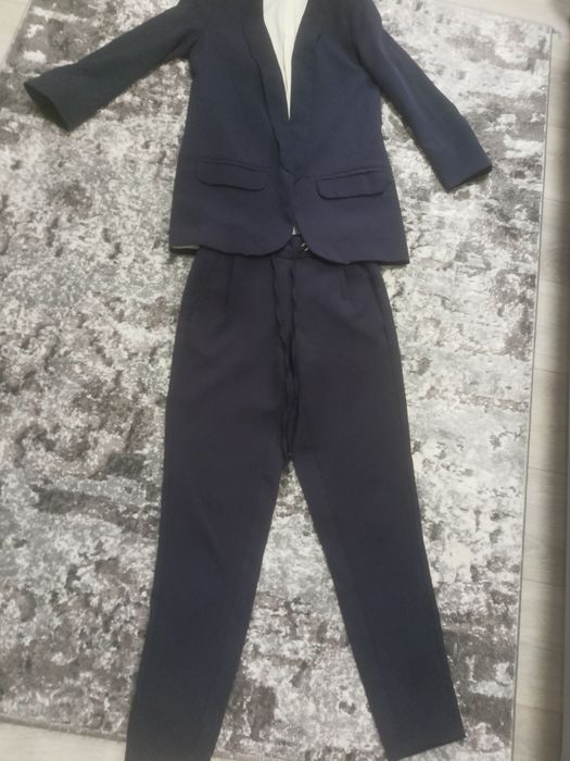 Продам жіночий костюм