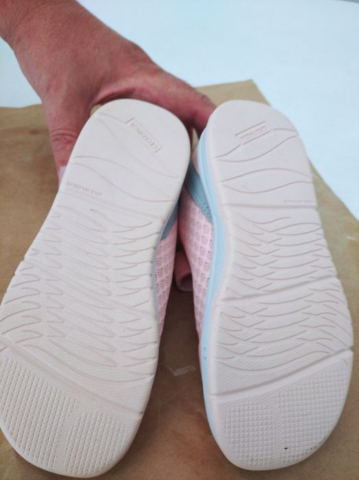 Sapatilhas da Decathlon tamanho 28