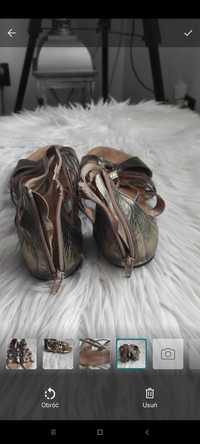 Sandałki marki Badura