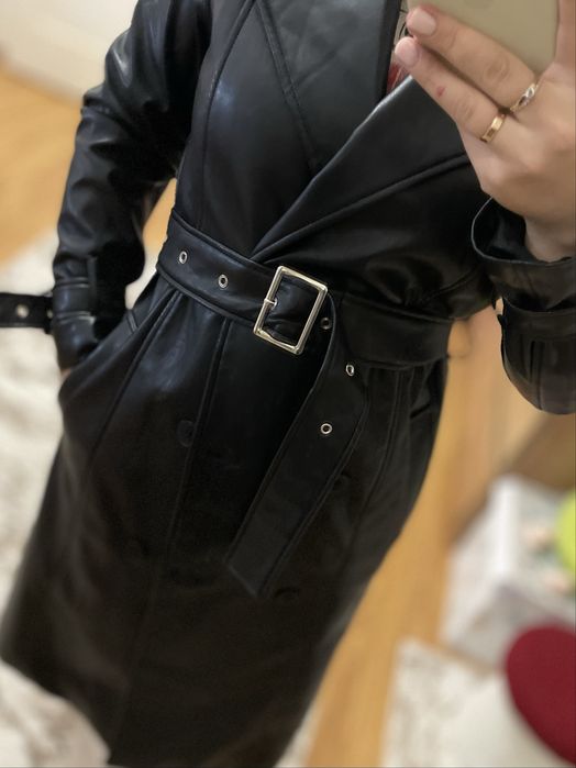 Плащ чорний Розмір S-M