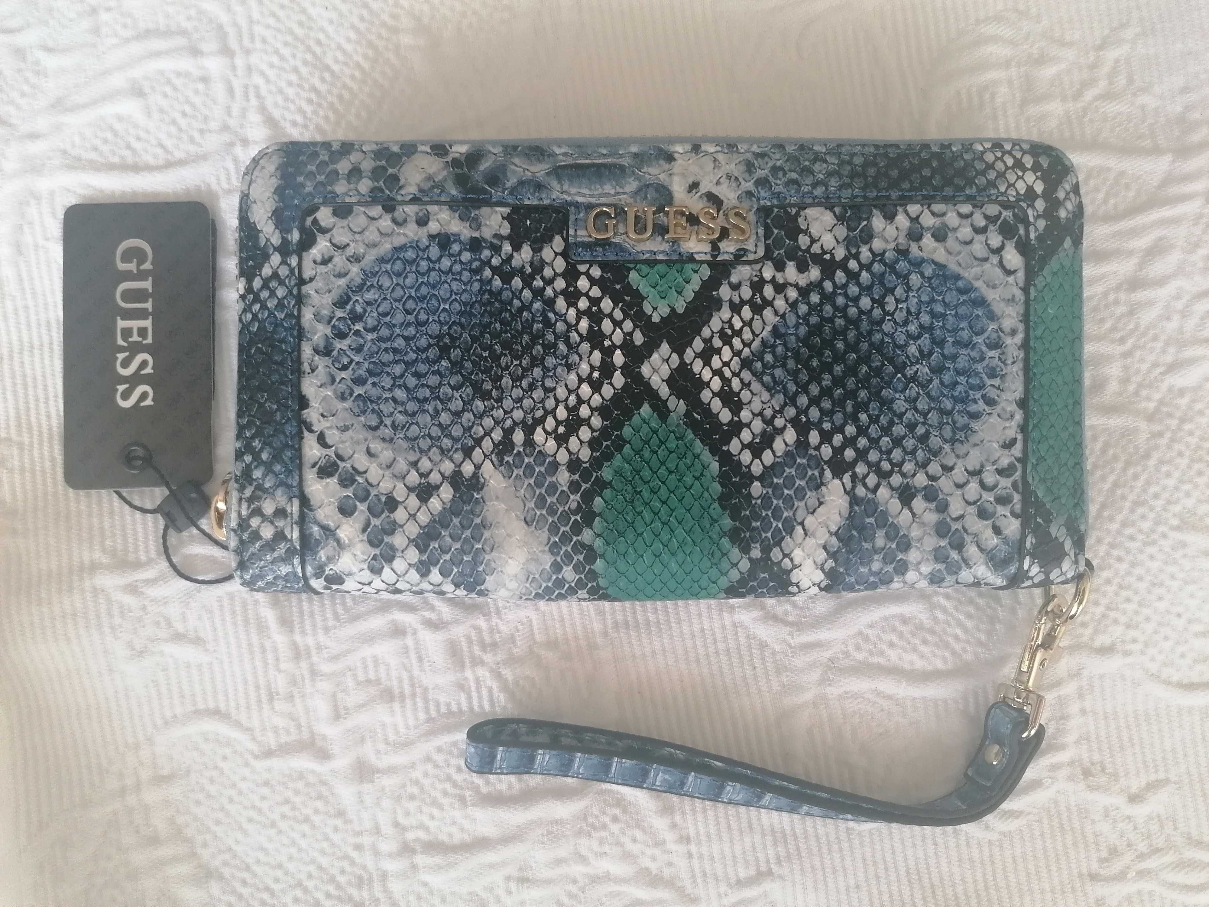 Carteira Guess nova, com etiqueta