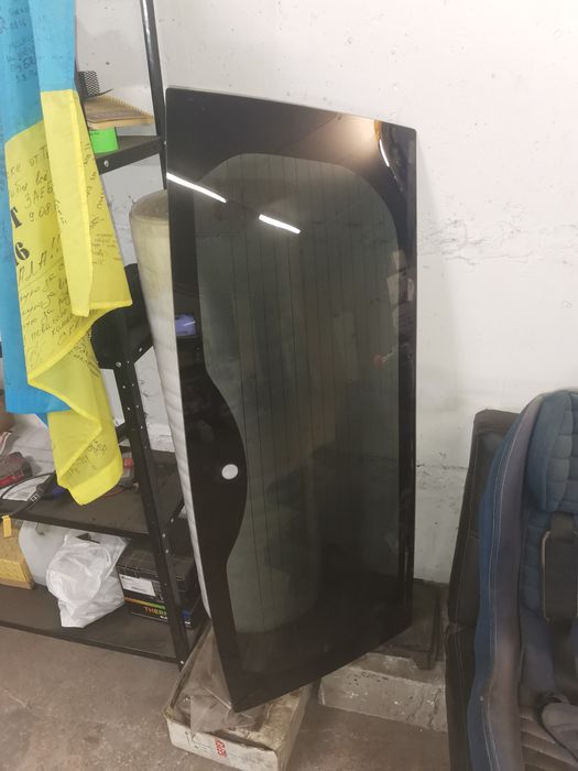 Заднє скло джип компас