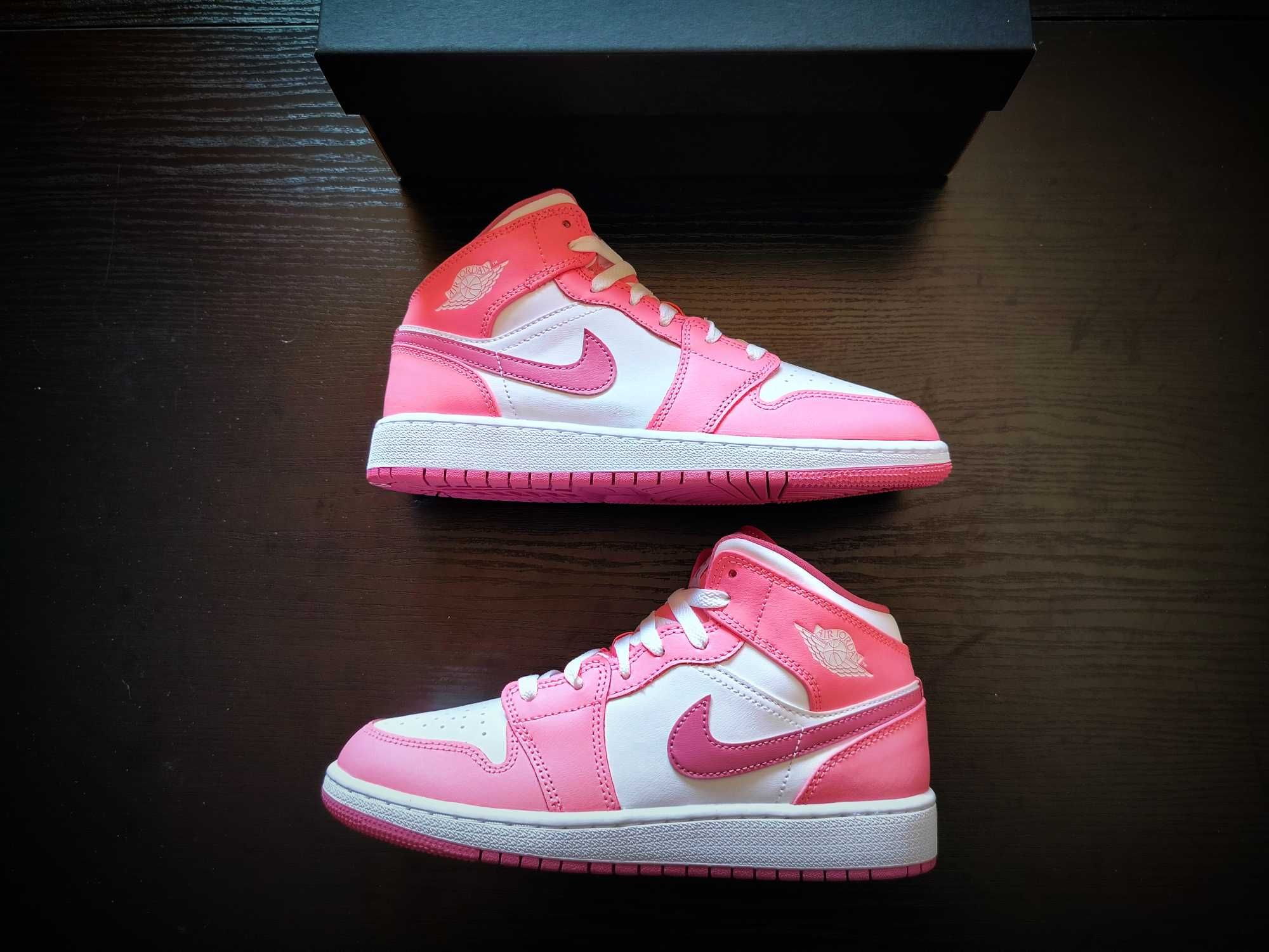 Air Jordan Mid - Valentines Day r. 39 SNEAKERS