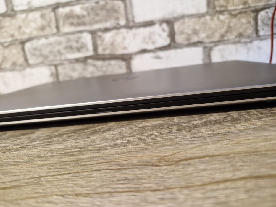 Dell XPS 15.6 4K i5-7300HQ  20 RAM 256 SSD GTX 1050. Сенсорний екран!