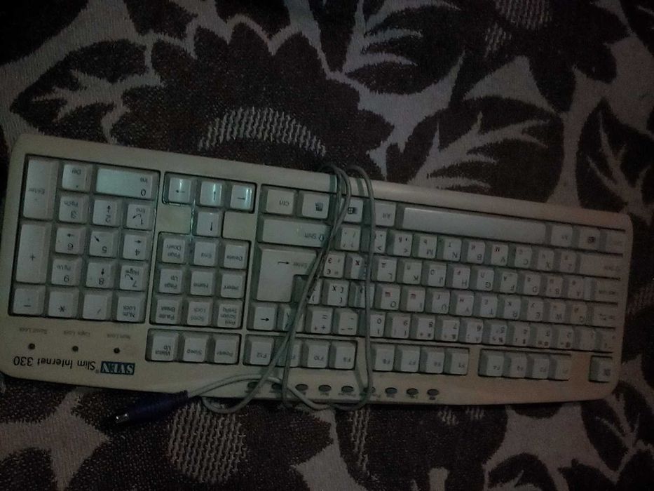 Клавіатури одна пс2 і одна юсб, працююча, ціна  пс2 58 грн.
