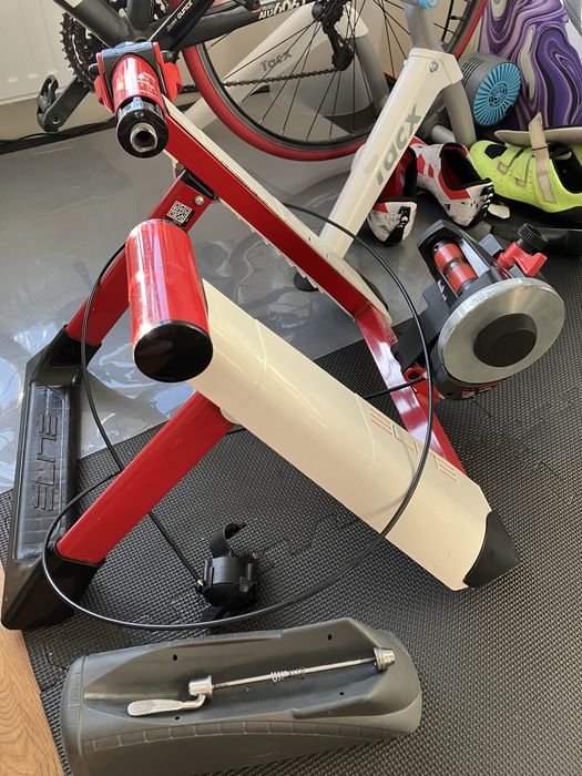 Trenażer rowerowy Elite Novo Force 8 - używany, sprawny