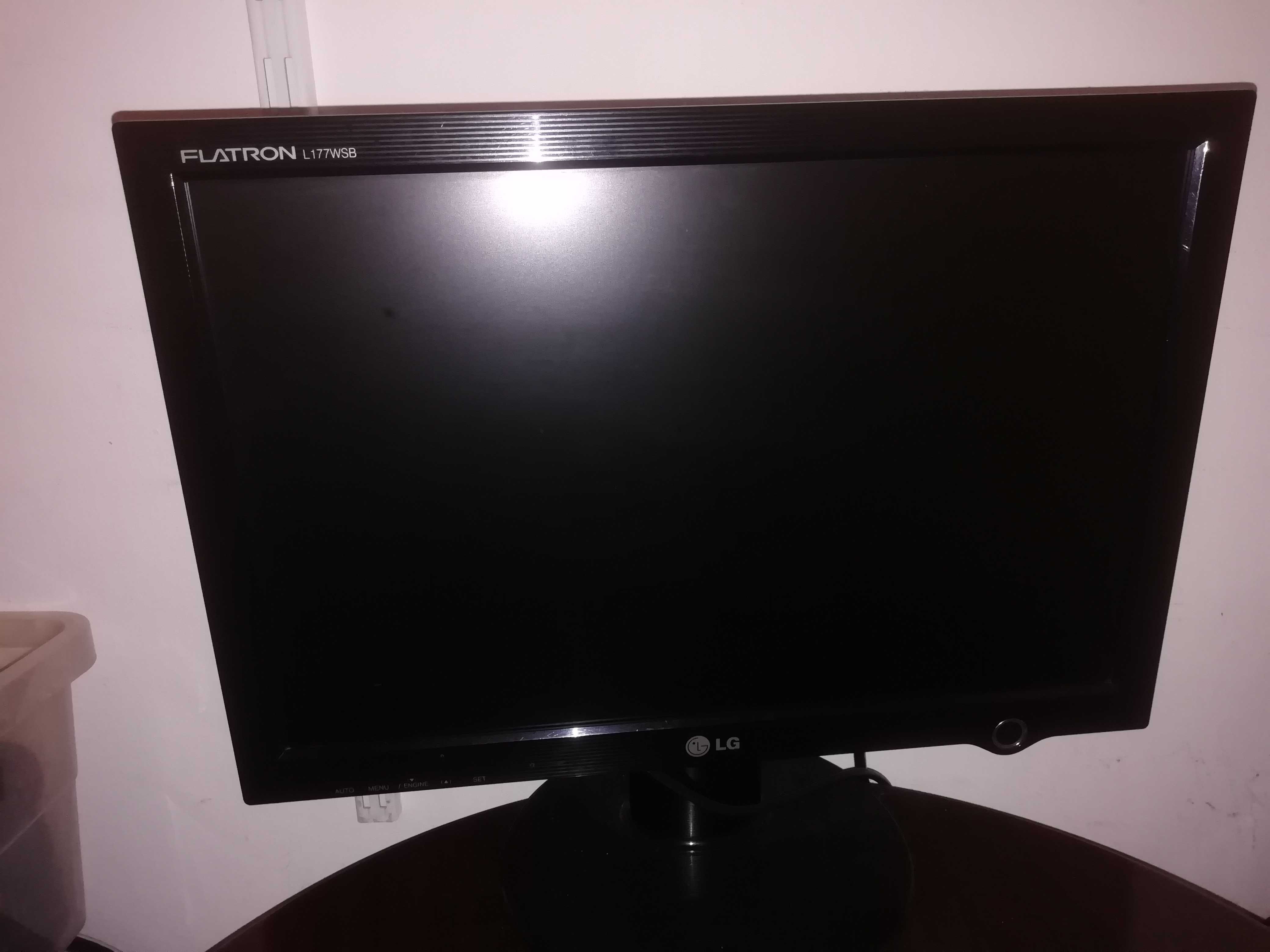 Monitores LCD LG 17'