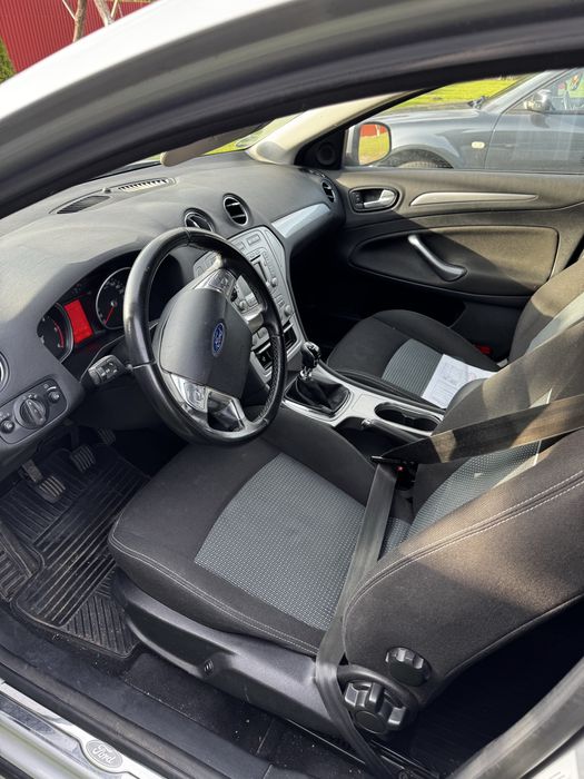 Ford Mondeo 2010рік 2.0 дизель
