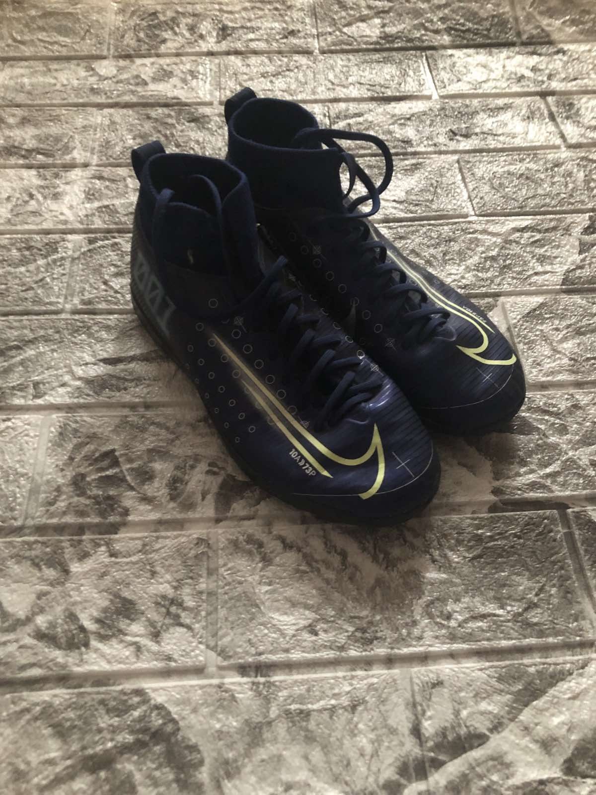 Футзалки Nike mercurial