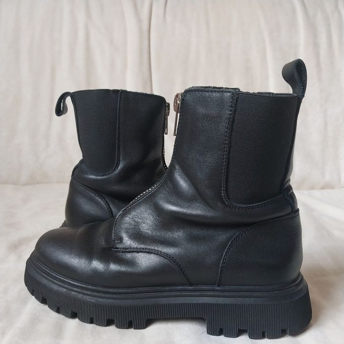 Черевики Reserved 36  розмір.Шкіра