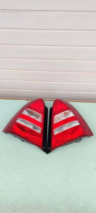 Фонарь Subaru Forester Субару Форестер