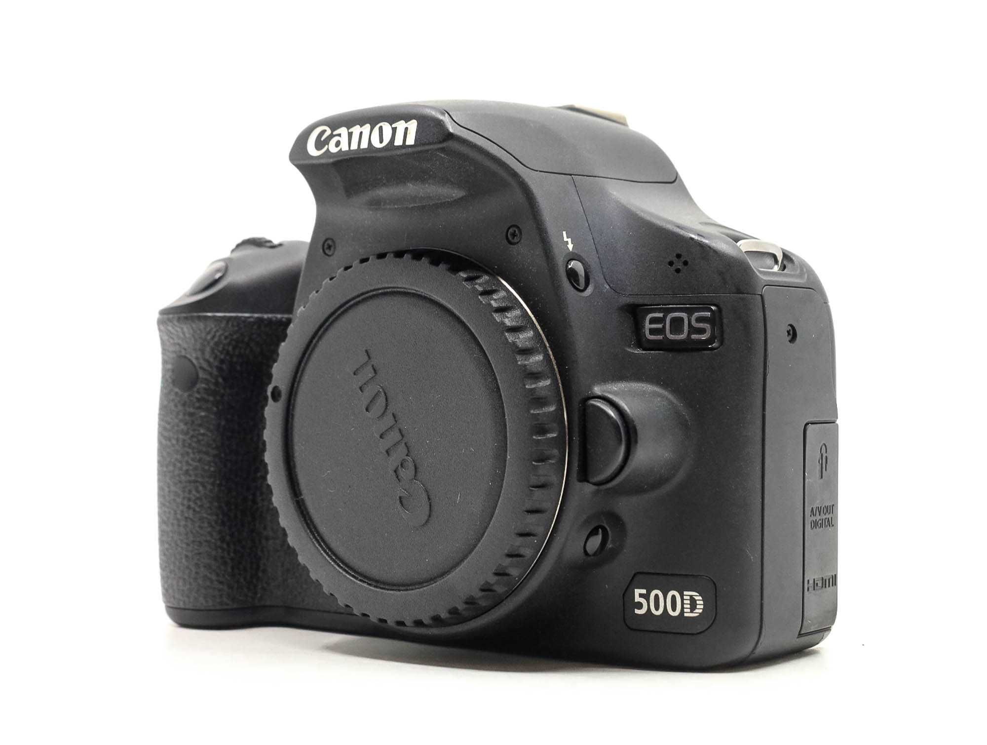 Canon EOS 500D DSLR + Canon EF-S 18-135mm f/3.5-5.6 IS STM