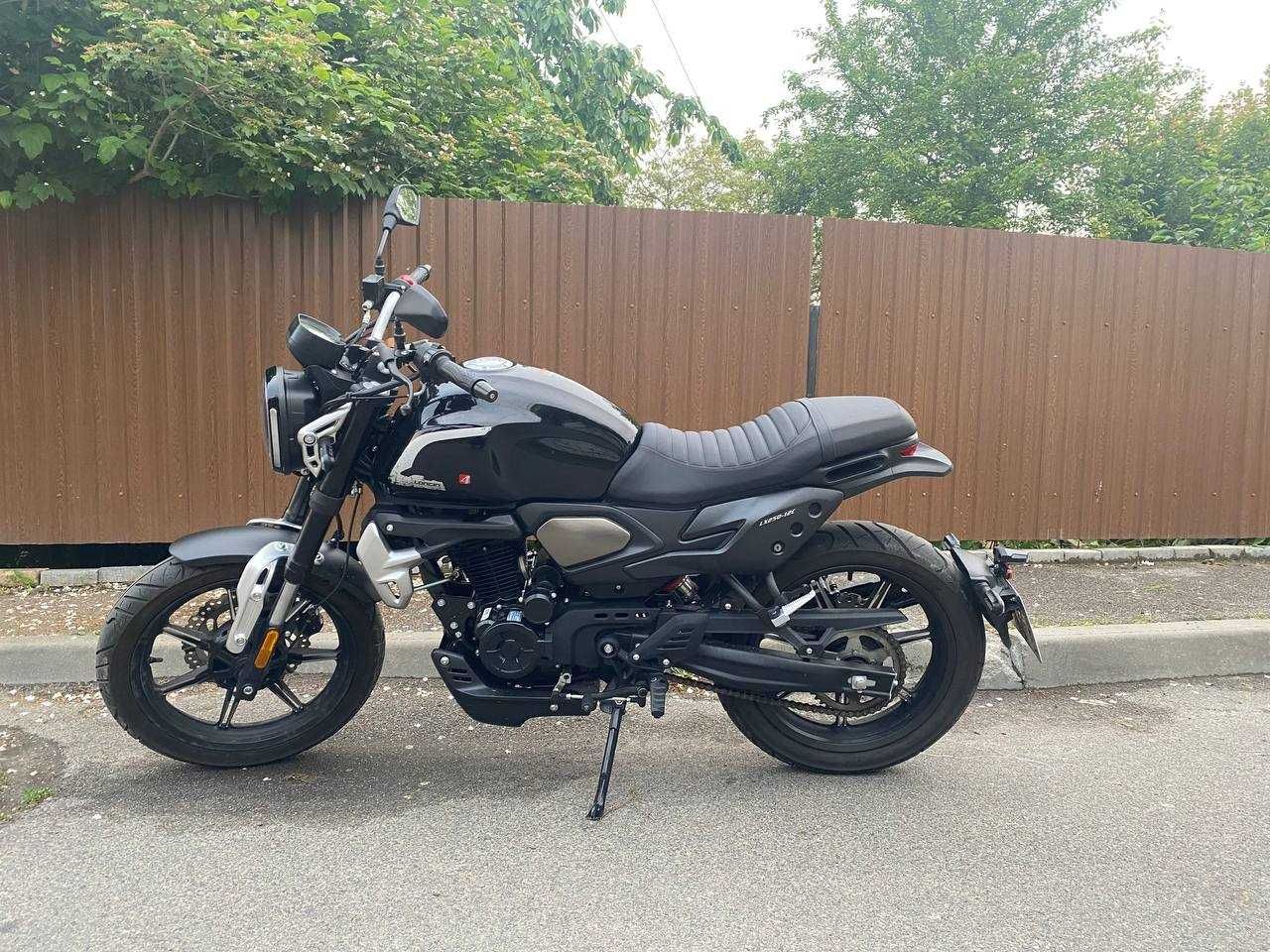 Loncin LX-250-12C AC4 - мотоцикл лонсін чоппер, класичний, кафе рейсер