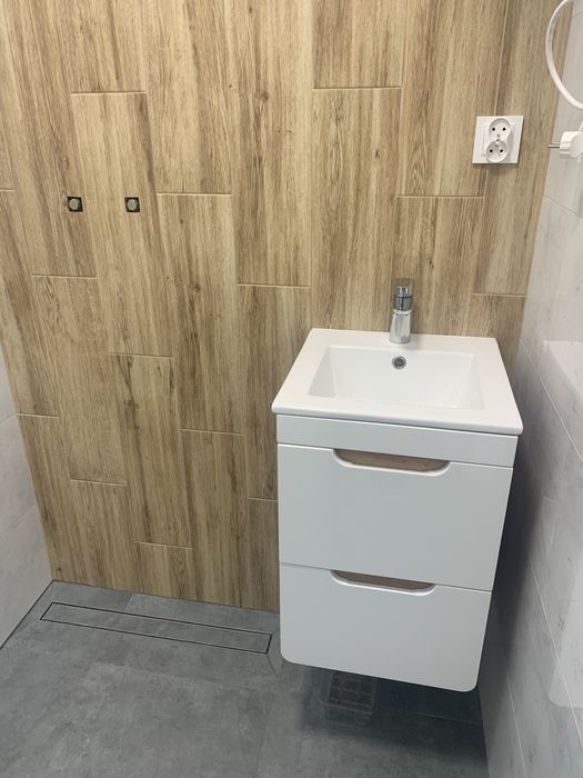 Lokal usługowy z dużą witryną – 37 m², niskie koszty utrzymania!