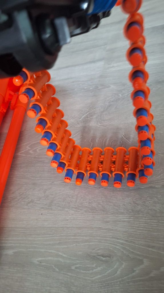ZURU X-SHOT INSANITY wyrzutnia pistolet
