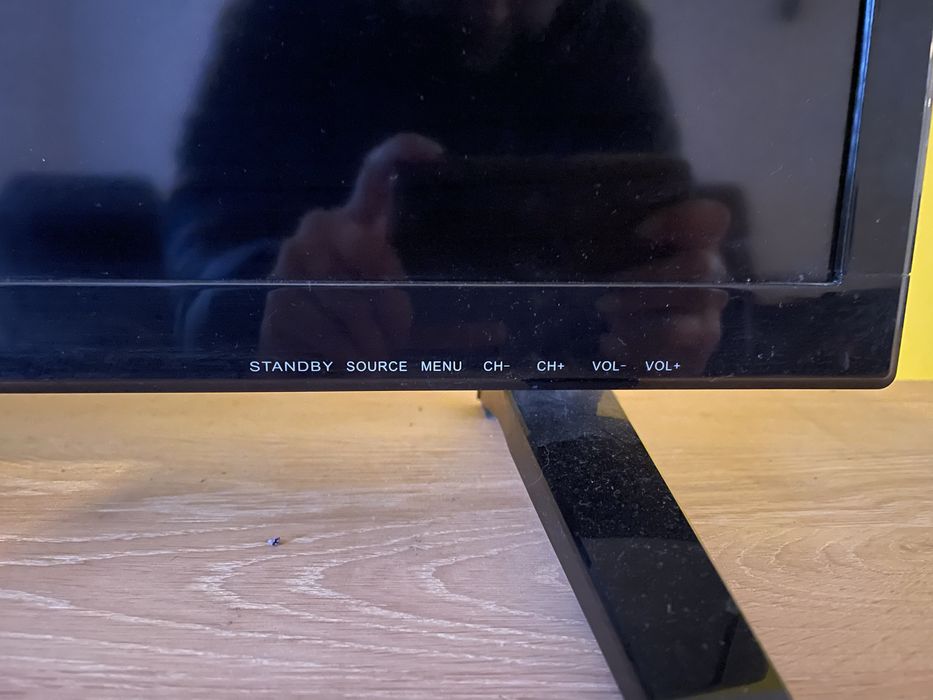 Telewizor SHARP 48 Cali, LCD