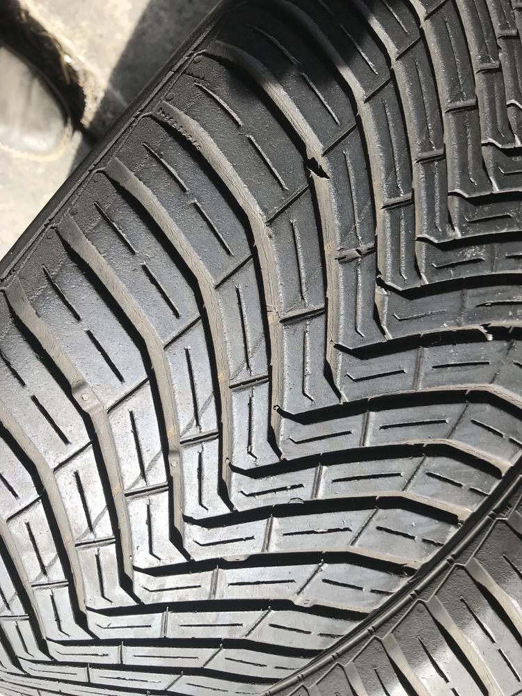 225/55R17R17 Continental AllSeasonContact 2шт