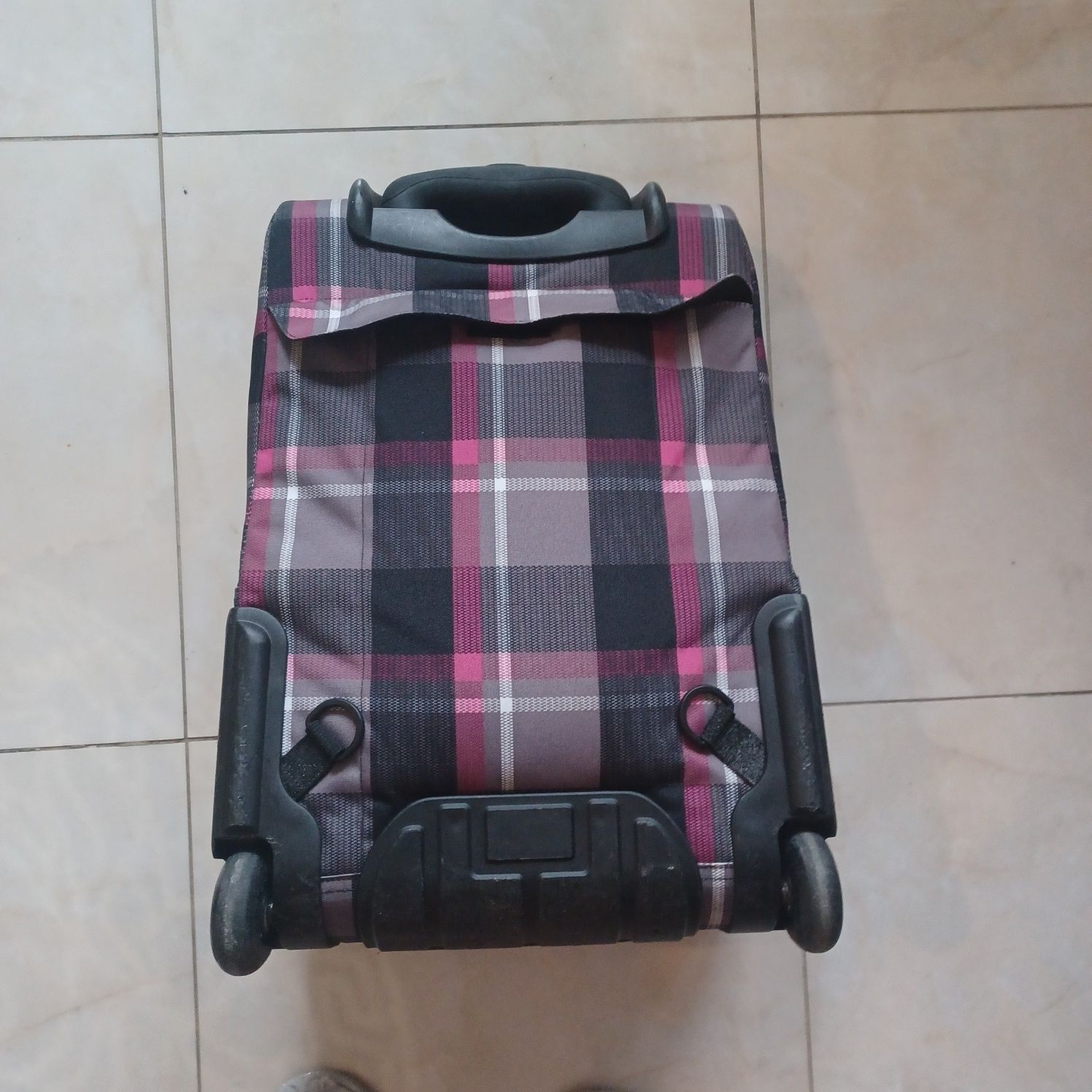 Plecak firmy JANSPORT na kółkach