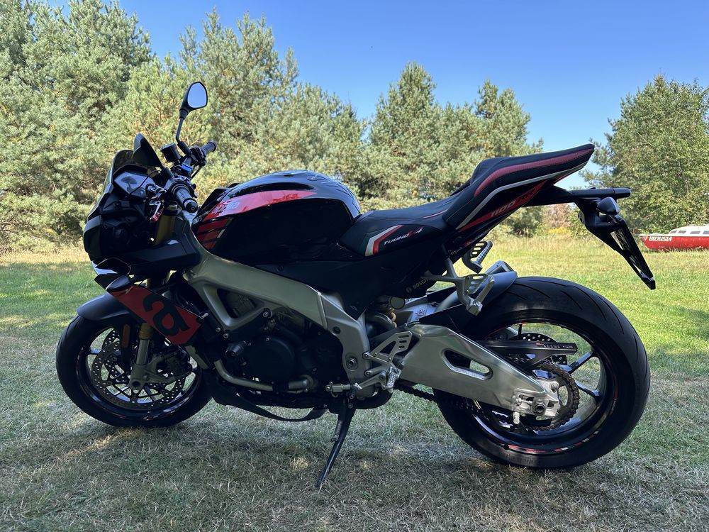 Aprilia Tuono V4 1100 APRC