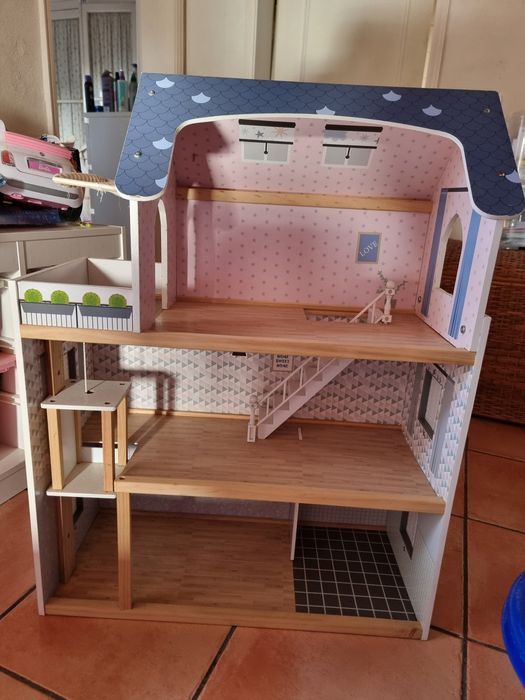 Vendo casinha de brincar