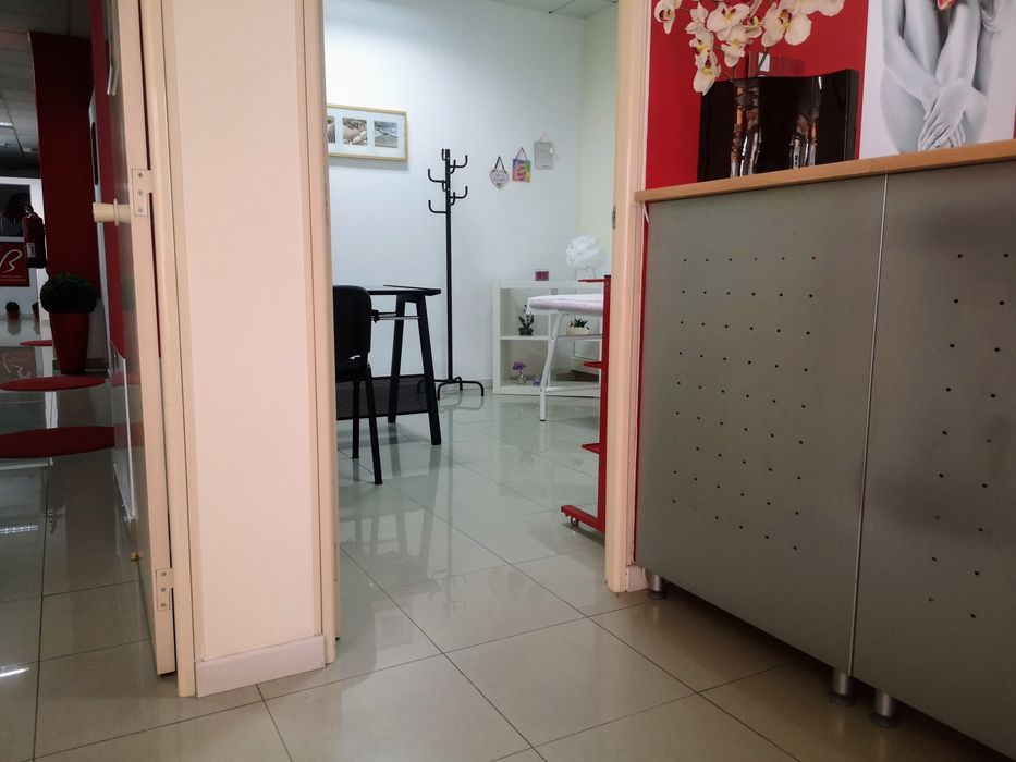 Gabinetes para Serviços de estética e bem estar em Almada