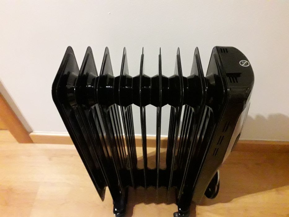 Aquecedor AEG de 2000W com avaria