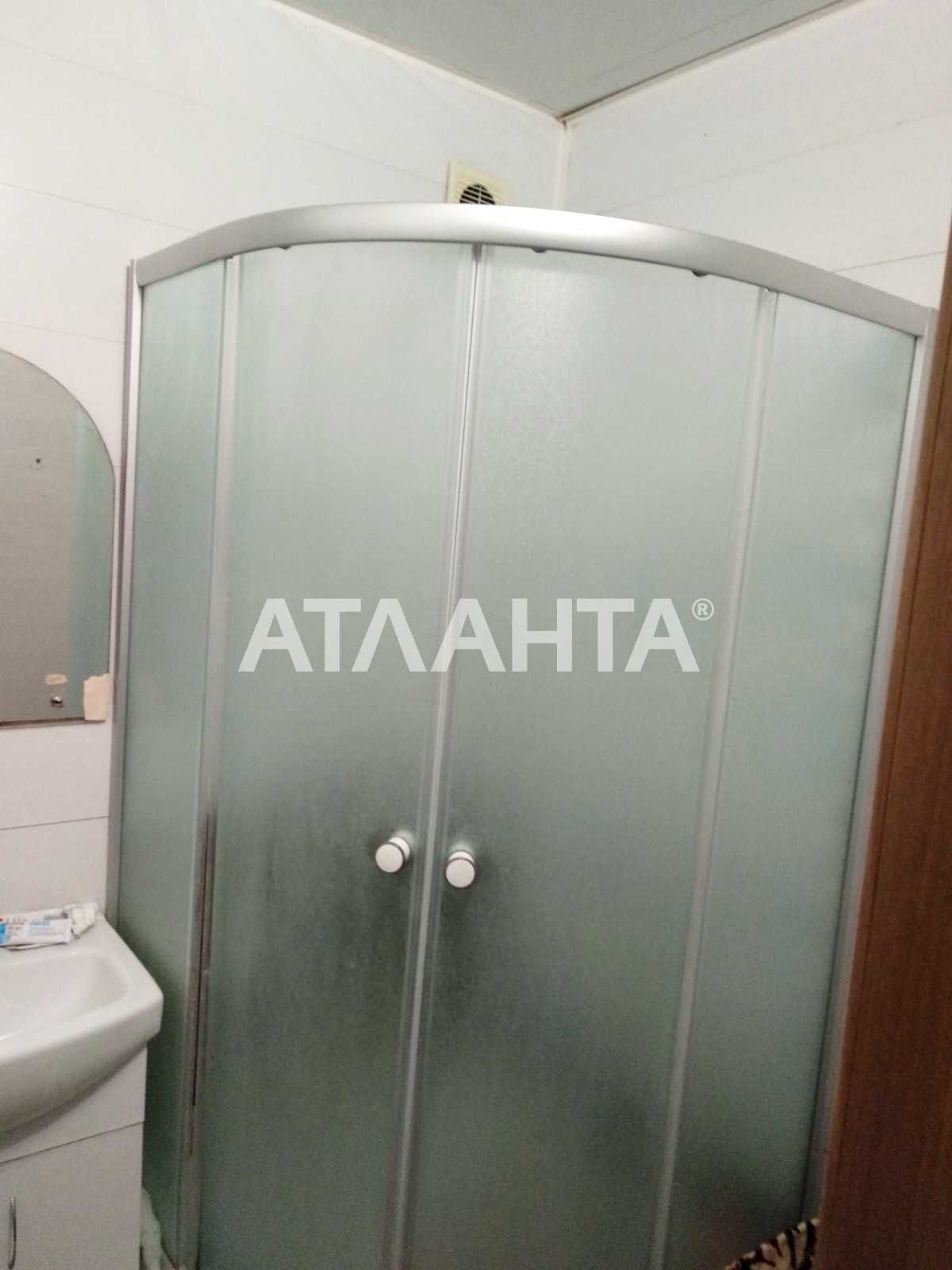 1но комнатная в кирпичном доме на Добровольского.  Жилое состояние