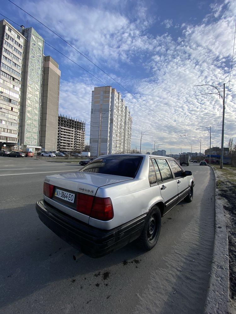 Продаж Volvo 940