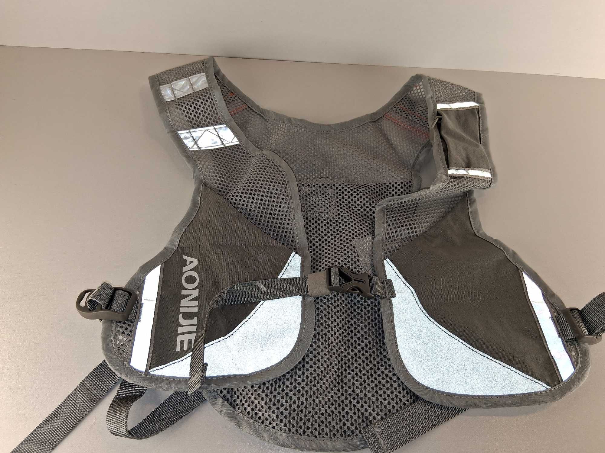 Y088 AONIJIE Plecak Biegowy Kamizelka Hydracyjna Ultralight Odblaskowy